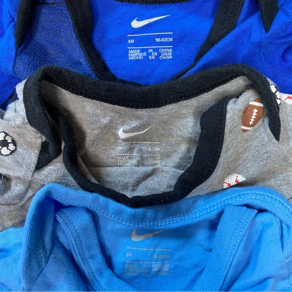 3 Nike Onesies, Infant Size 3 Months - Picture 5 of 10